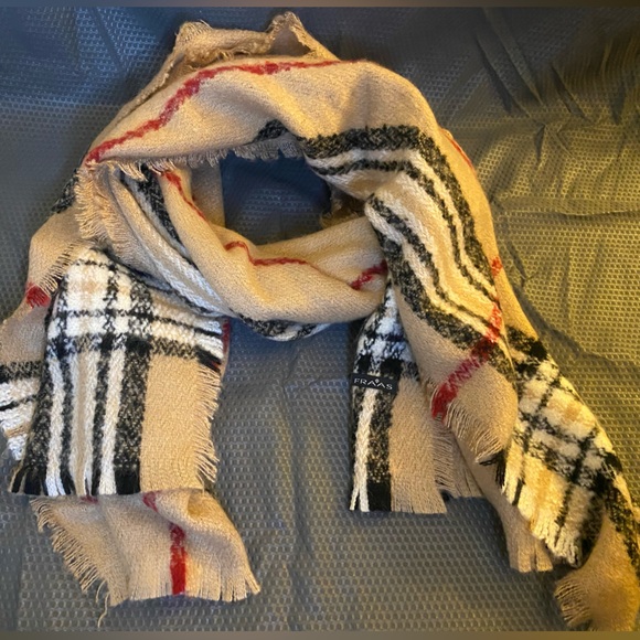 FRAAS Plaid Beige Scarf - Never Used - NWOT Gorgeous pattern! OS - Picture 2 of 7